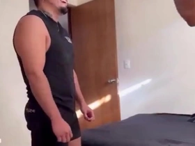 Me follo al plomero que está bien delicioso hot horny blithe porn