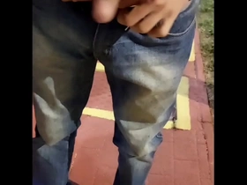 Novinho saiu do trabalho foi para o ponto de ônibus e encontrou uma puta pra aliviar a tensão ( completo no red) hot muscle teen detached porn