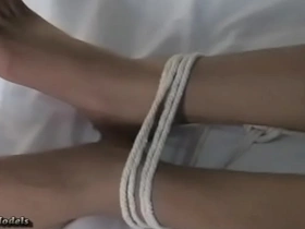 直男少年被绑起来弄射精 blissful porn hot handsome