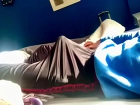 Bulto al palo en el adidas de river despertando hot korean gay sex porn