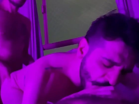 Pimppao fodendo sentauro56 e kinky chaser no pelo gay asian oil massage porn