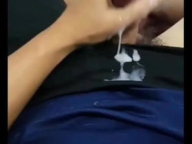 Bắn tinh phụt phụt hot friend uncaring porn