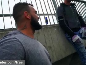 Ivo kerk roman baren swap blowjobs as A cars cruise by - realitydudes japan gay porn website